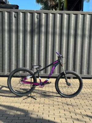 Bicicleta Hupi Naja – Preta e Roxo